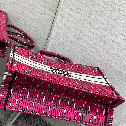 MISS LARGE TOTE 42 IN MAGENTA PURPLE CANVAS