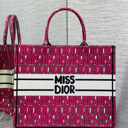 MISS LARGE TOTE 42 IN MAGENTA PURPLE CANVAS