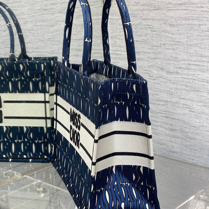 MISS MEDIUM TOTE 36 IN WHITE MIX DEEP COVE BLUE CANVAS