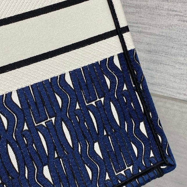 MISS LARGE TOTE 42 IN WHITE MIX DEEP COVE BLUE CANVAS