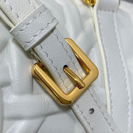 GROOVE 17 BAG IN WHITE MACROCANNAGE CALFSKIN WITH GOLD HARDWARE