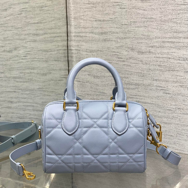 GROOVE 20 BAG IN LIGHT BLUE LAMBSKIN