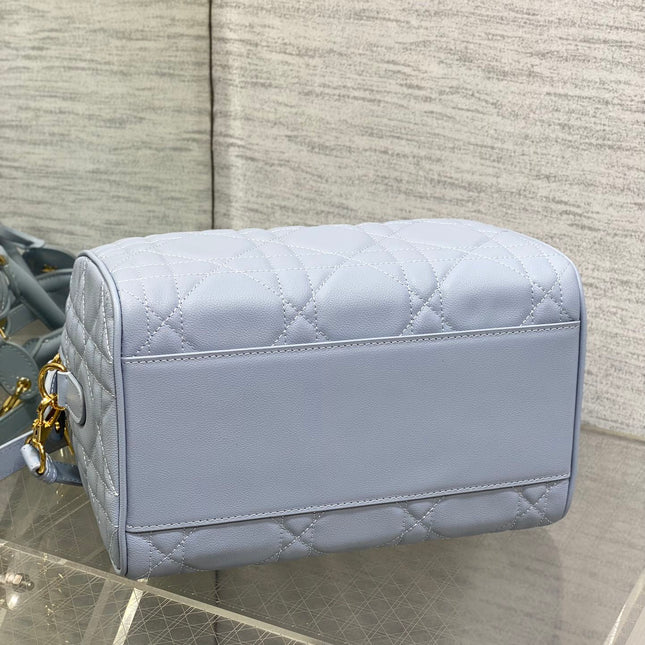 GROOVE 25 BAG IN LIGHT BLUE LAMBSKIN