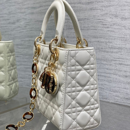 SMALL 20 LADY BAG IN WHITE MACROCANNAGE LAMBSKIN WITH GOLD HARDWARE
