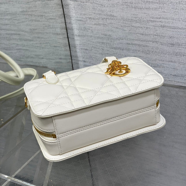 MINI GROOVE BAG 20 IN WHITE MACROCANNAGE LAMBSKIN 226485