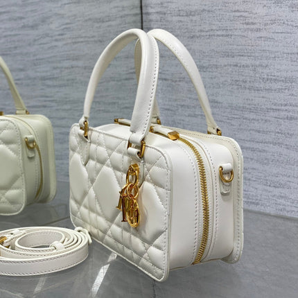 MINI GROOVE BAG 20 IN WHITE MACROCANNAGE LAMBSKIN 226485