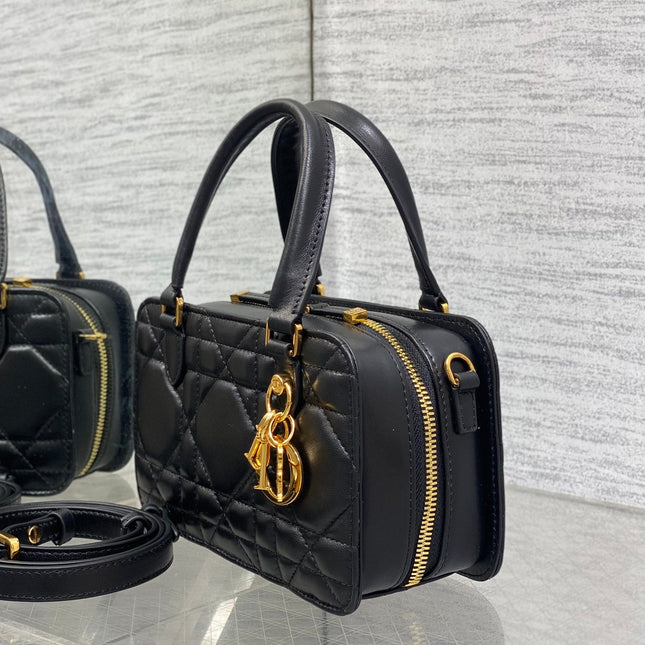 MINI GROOVE BAG 20 IN BLACK MACROCANNAGE LAMBSKIN 226487