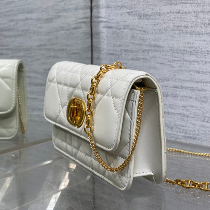MONTAIGNE AVENUE MINI 19 BAG IN WHITE CALFSKIN WITH GOLD HARDWARE