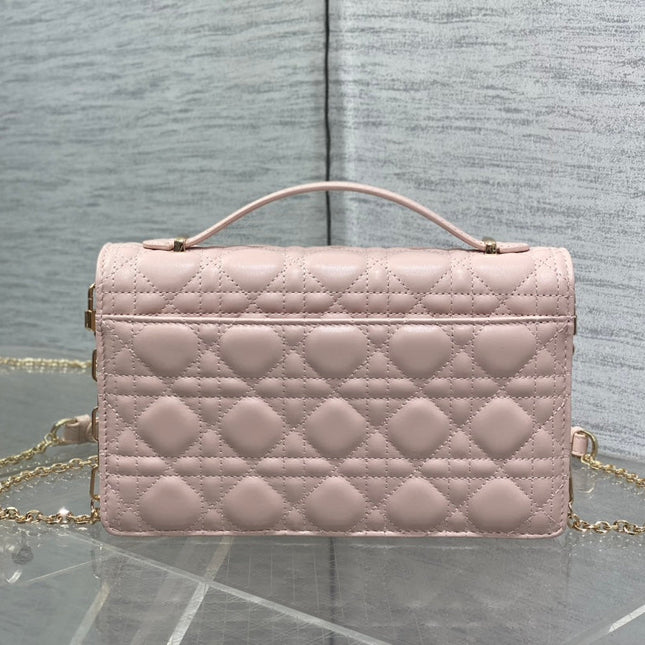 MINI BAG 24 IN LIGHT PINK PATENT CANNAGE CALFSKIN