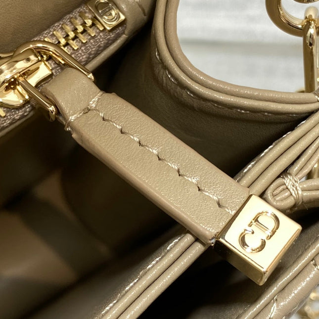 MINI BAG 24 IN CAMEL BEIGE PATENT CANNAGE CALFSKIN