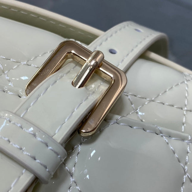 MINI BAG 24 IN WHITE CREAM PATENT CANNAGE CALFSKIN