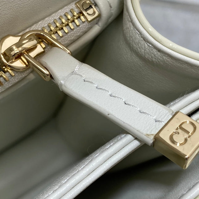 MINI BAG 24 IN WHITE CREAM PATENT CANNAGE CALFSKIN