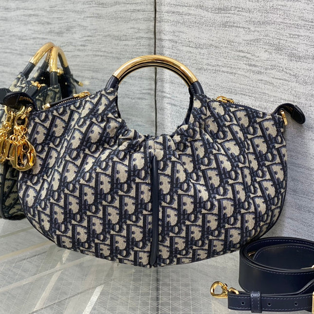 WALK IN PURSE 36 BAG BLUE OBLIQUE JACQUARD