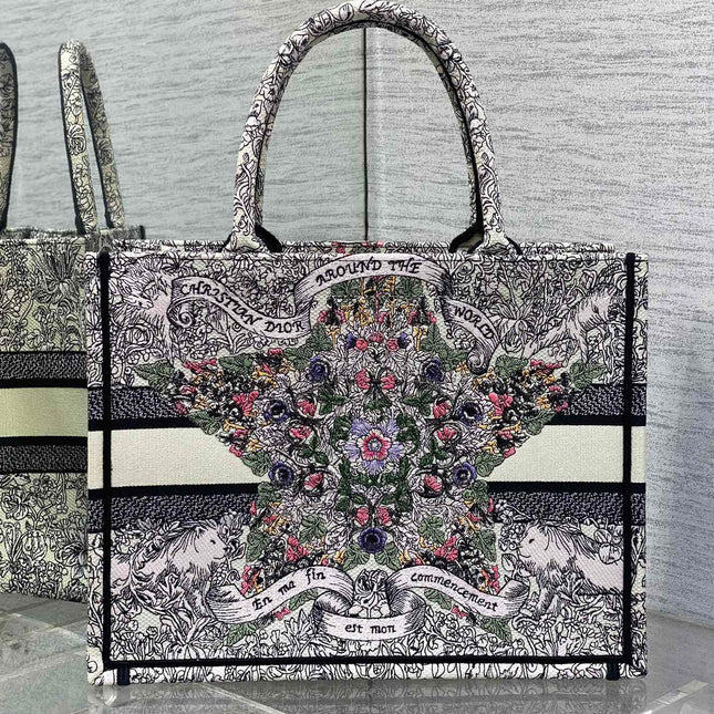 MEIDUM 36 BOOK TOTE IN COLORFUL CANVAS 226290