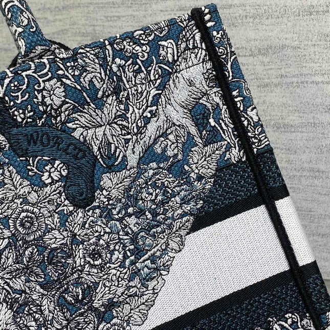 MEIDUM 36 BOOK TOTE IN BLACK CANVAS 226297