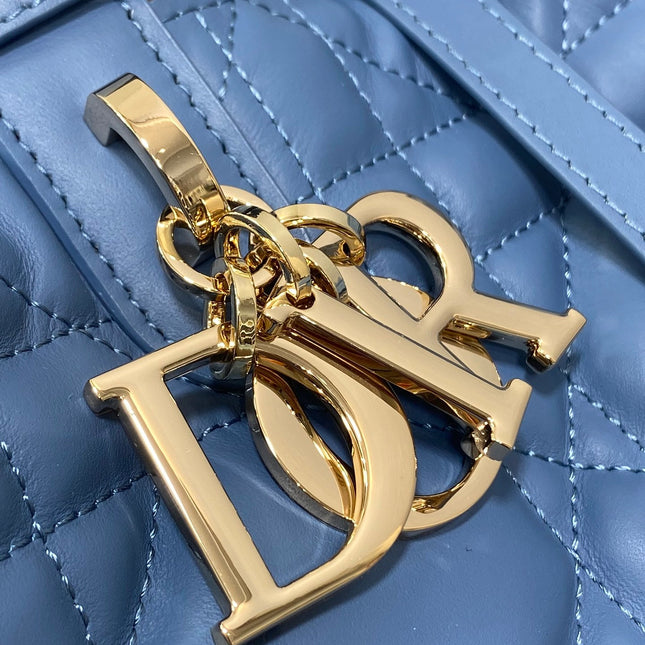 ALWAYS MEDIUM 28 BAG IN AZURE BLUE MACROCANNAGE CALFSKIN