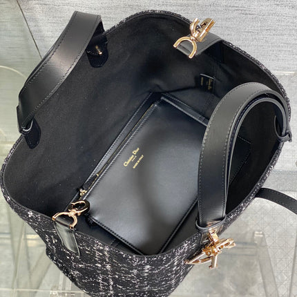 MEDIUM 28 TOUJOURS BAG IN BLACK MIX WHITE CANNAGE TWEED WITH GOLD HARDWARE