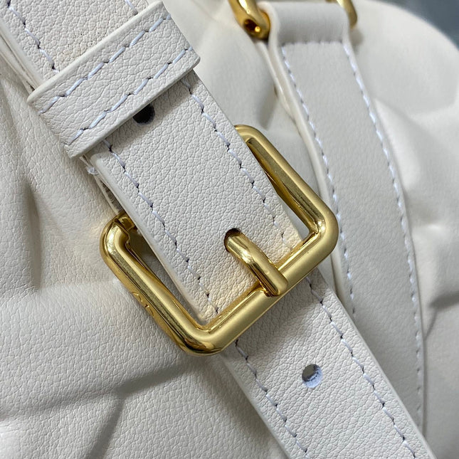 GROOVE 20 BAG IN WHITE CREAM MACROCANNAGE CALFSKIN WITH GOLD HARDWARE