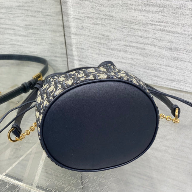 MONTAIGNE MINI 18 BUCKET BAG WITH DRAWSTRING IN BLUE OBLIQUE JACQUARD