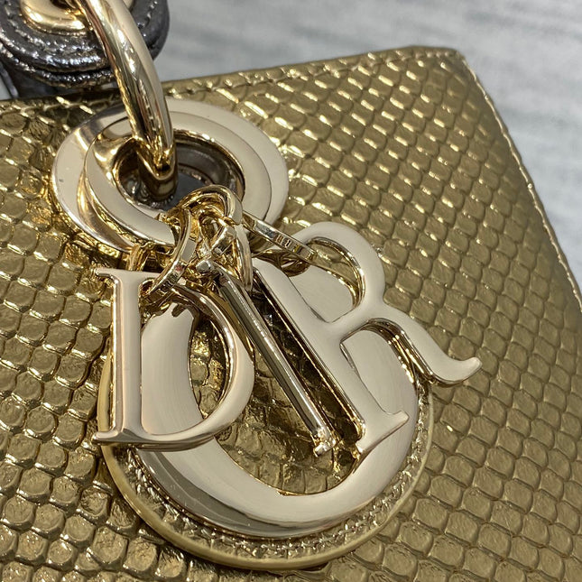 MEDIUM 22 LADY BAG IN GOLD METALLIC LAMBSKIN