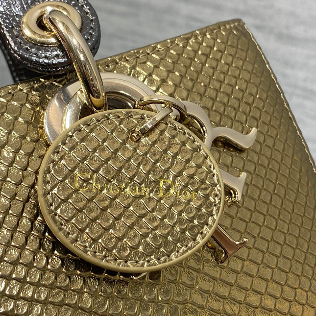 MEDIUM 22 LADY BAG IN GOLD METALLIC LAMBSKIN