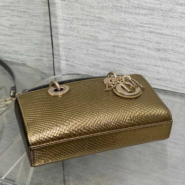 MEDIUM 22 LADY BAG IN GOLD METALLIC LAMBSKIN