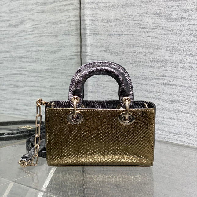 MEDIUM 16 LADY BAG IN GOLD METALLIC LAMBSKIN