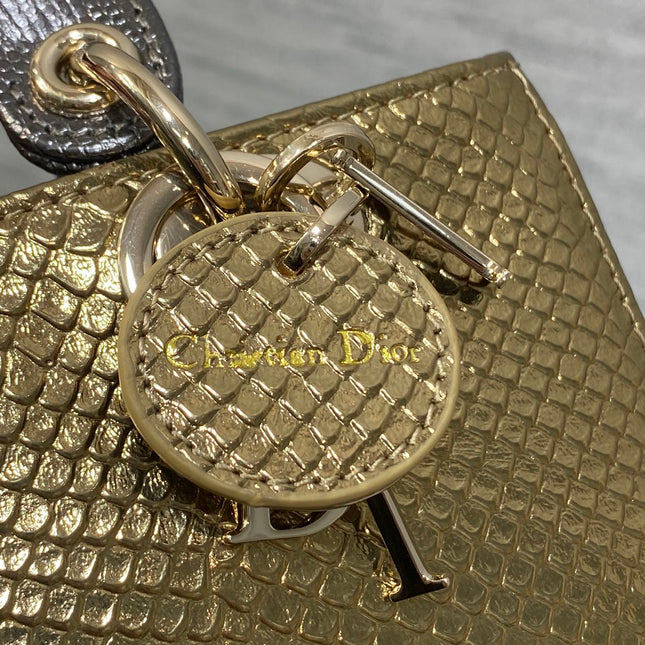 MEDIUM 16 LADY BAG IN GOLD METALLIC LAMBSKIN