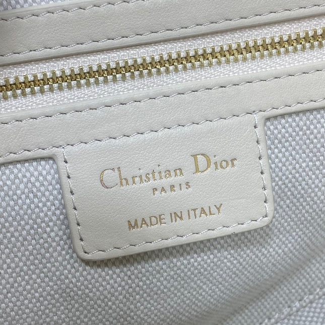 DIOR 25S SOFT SADDLE BAG 25 IN BLUE DIOR OBLIQUE CHAMBRAY AND IVORY SMOOTH CALFSKIN