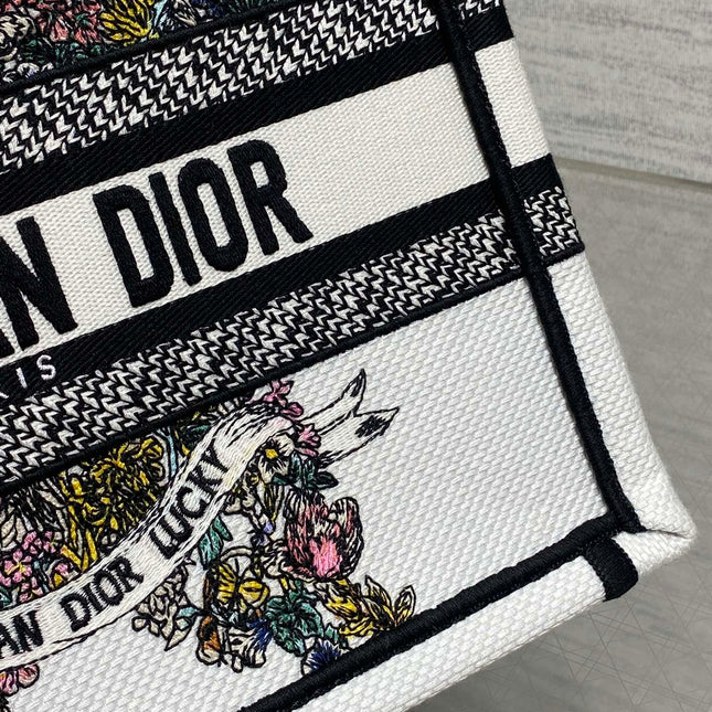 DIOR 25S LUCKY SMALL DIOR BOOK TOTE 26 IN WHITE MULTICOLOR DIOR STAR EMBROIDERY