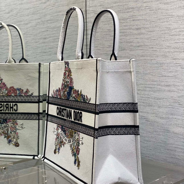 DIOR 25S LUCKY LARGE DIOR BOOK TOTE 42 IN WHITE MULTICOLOR DIOR STAR EMBROIDERY