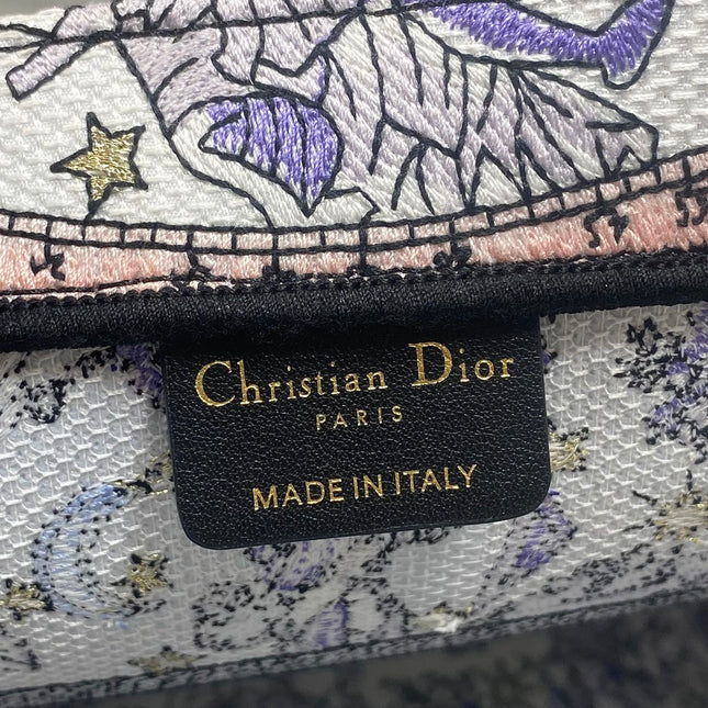 DIOR 25S LUCKY MEDIUM BOOK TOTE 36 IN WHITE AND PURPLE DIOR NIGHT OF DREAMS EMBROIDERY