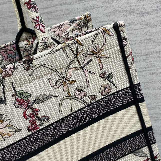 DIOR 25S MEDIUM BOOK TOTE 36 IN BEIGE CANVAS MILLEFIORI EMBROIDERY