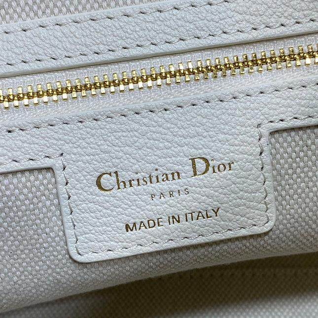 DIOR 25S VOYAGE BAG 34 IN IVORY FLAT MACROCANNAGE GRAINED CALFSKIN