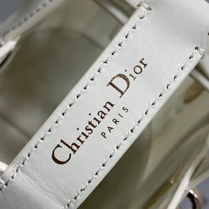 DIOR 25S TOUJOURS VERTICAL TOTE BAG 18 IN IVORY CALFSKIN WITH CHARM BRACELET STRAP