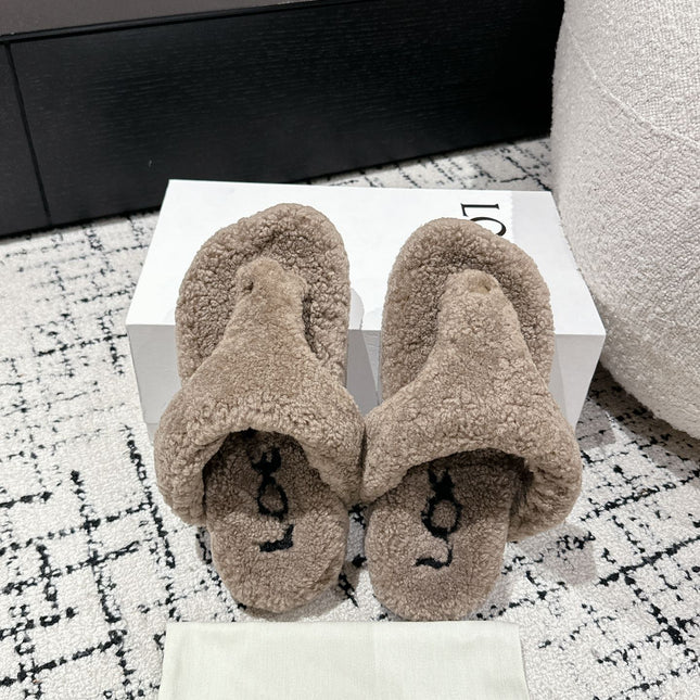 LW SHEARLING THONG SLIPPER IN LIGHT BROWN