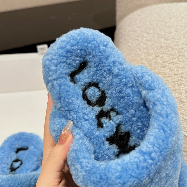 LW SHEARLING THONG SLIPPER IN LAPIS