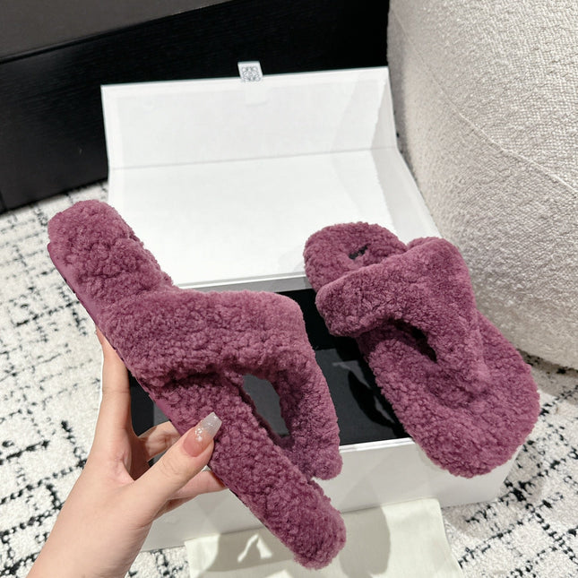 LW SHEARLING THONG SLIPPER IN GRAPE