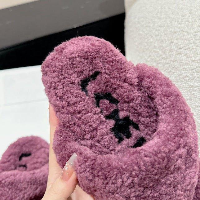 LW SHEARLING THONG SLIPPER IN GRAPE