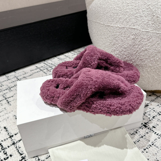 LW SHEARLING THONG SLIPPER IN GRAPE