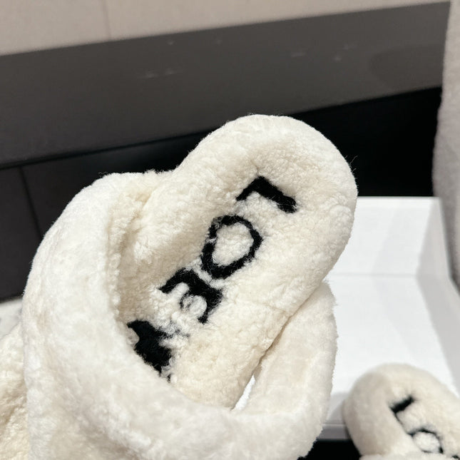 LW SHEARLING THONG SLIPPER IN WHITE