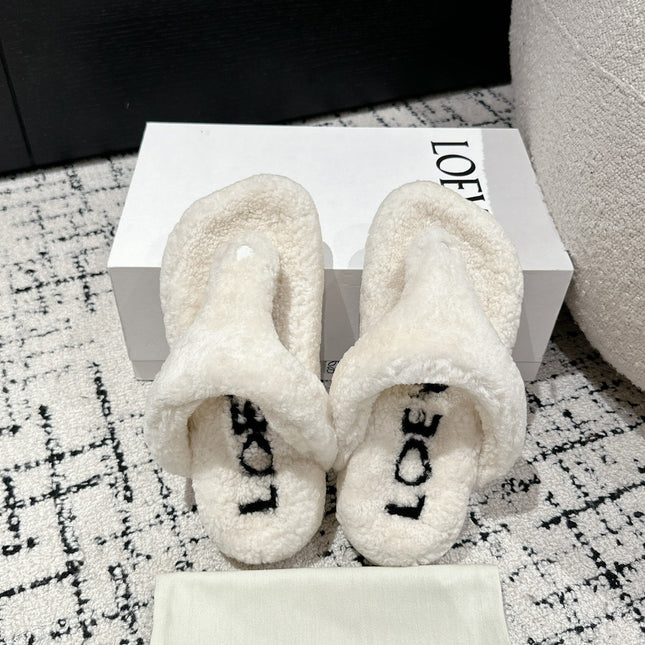 LW SHEARLING THONG SLIPPER IN WHITE