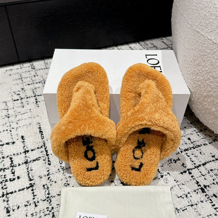 LW SHEARLING THONG SLIPPER IN BRONZE