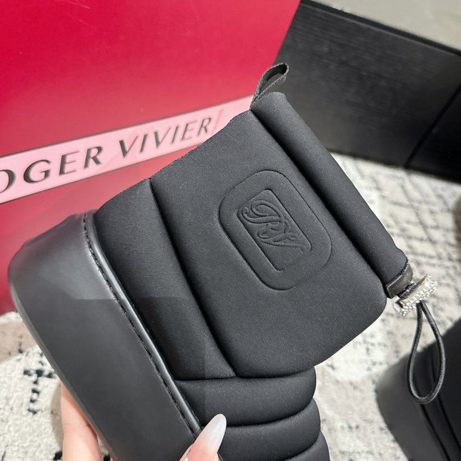 VIV' UP ANKLE BOOTS IN BLACK TECHNICAL FABRIC FLEECE LINING