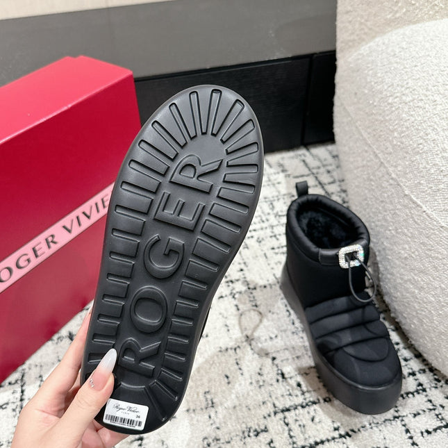 VIV' UP ANKLE BOOTS IN BLACK TECHNICAL FABRIC FLEECE LINING