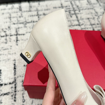 VLTN HIGH HEEL 25S 40 MM IN CREAM WHITE CALFSKIN WITH BOW