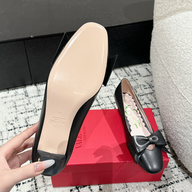 VLTN HIGH HEEL 25S 40 MM IN BLACK CALFSKIN WITH BOW