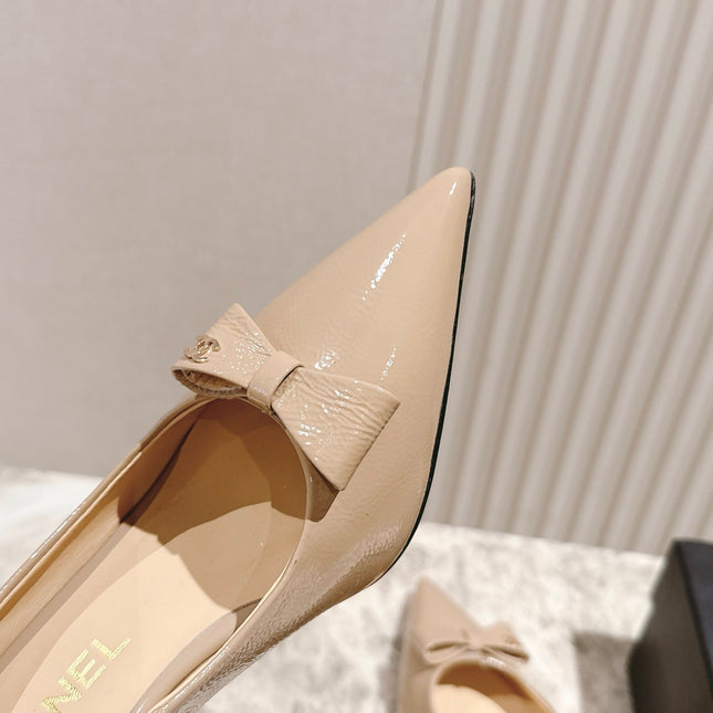 CC HIGH HEEL PUMPS 25S IN BEIGE LAMBSKIN WITH BOW ATTACHED