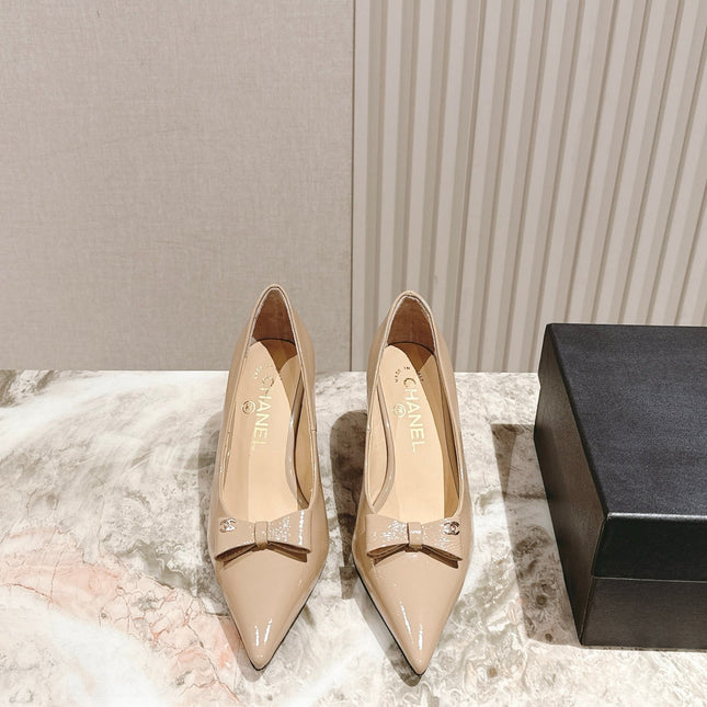 CC HIGH HEEL PUMPS 25S IN BEIGE LAMBSKIN WITH BOW ATTACHED