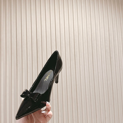 CC HIGH HEEL PUMPS 25S IN BLACK LAMBSKIN WITH BOW ATTACHED
